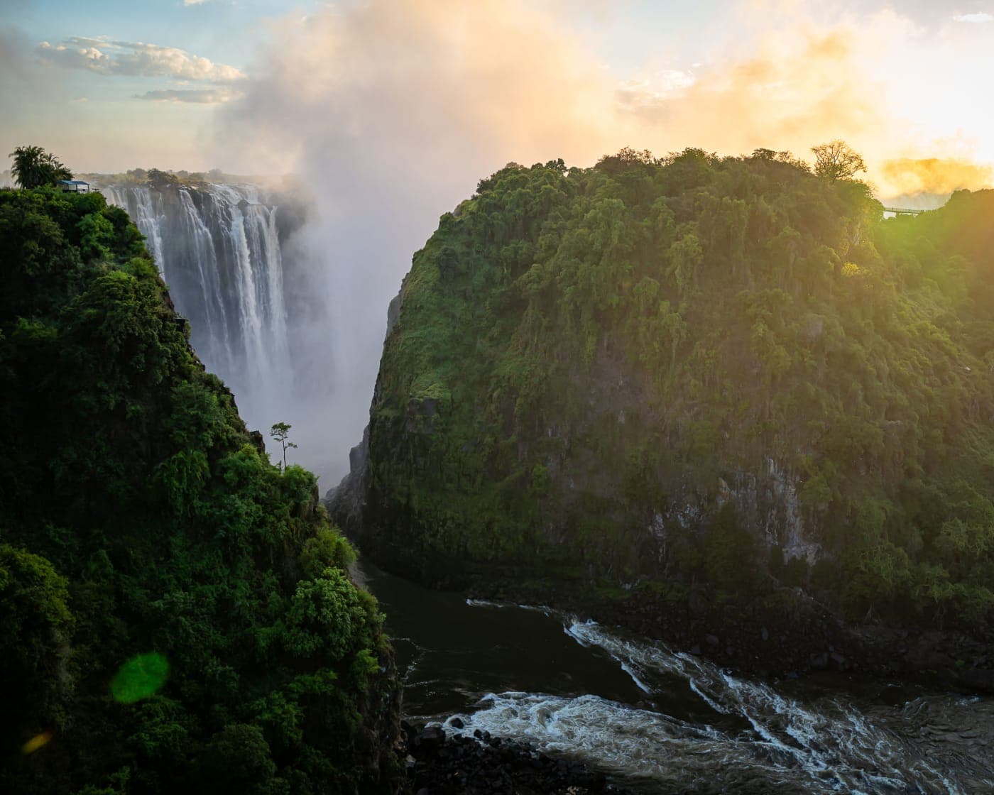 Victoria Falls at sunset — Mosi-oa-Tunya